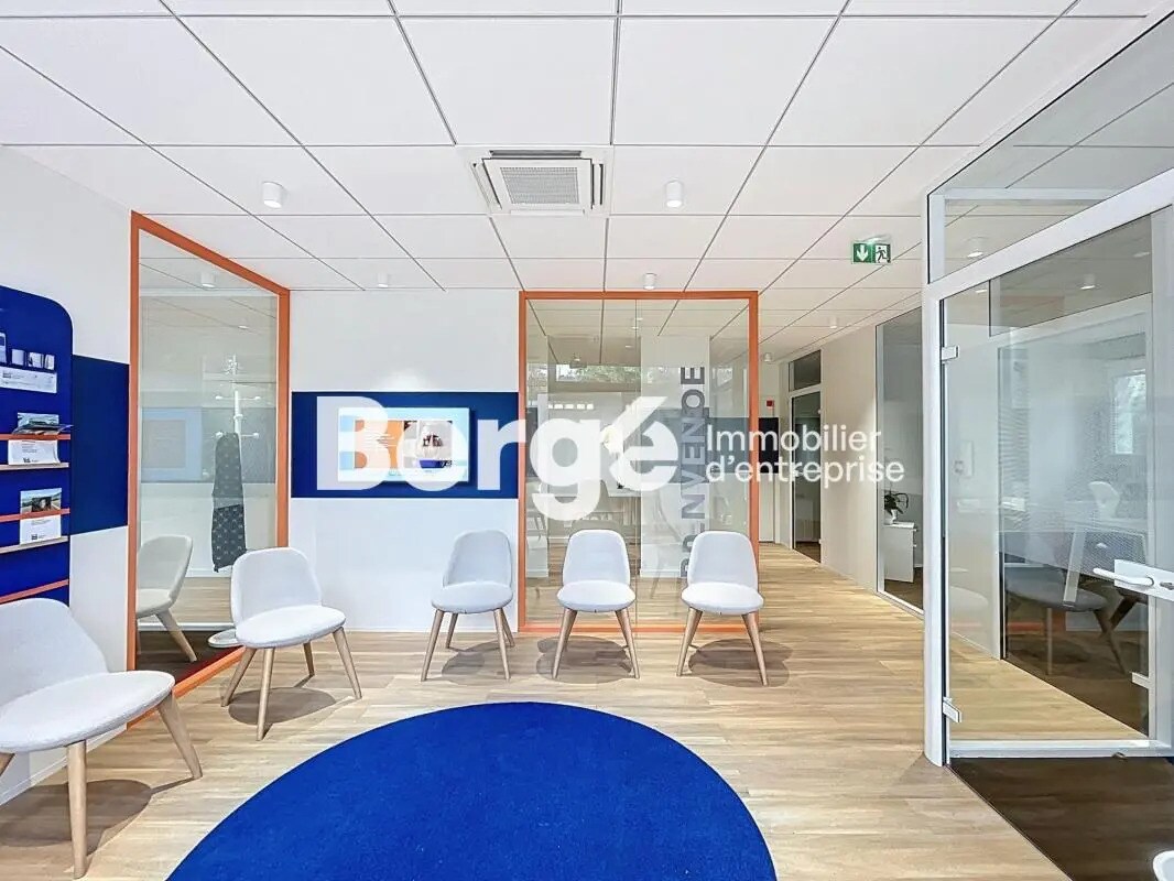 Retail in Antibes for sale Interior Photo- Image 1 of 10