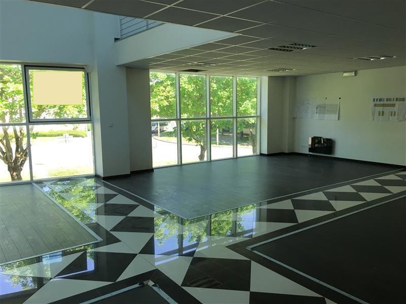 Office in Torcy to rent Interior Photo- Image 1 of 10