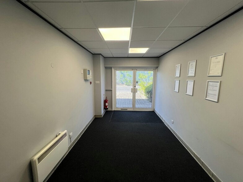 Dundas Spur, Portsmouth to rent - Building Photo - Image 3 of 12