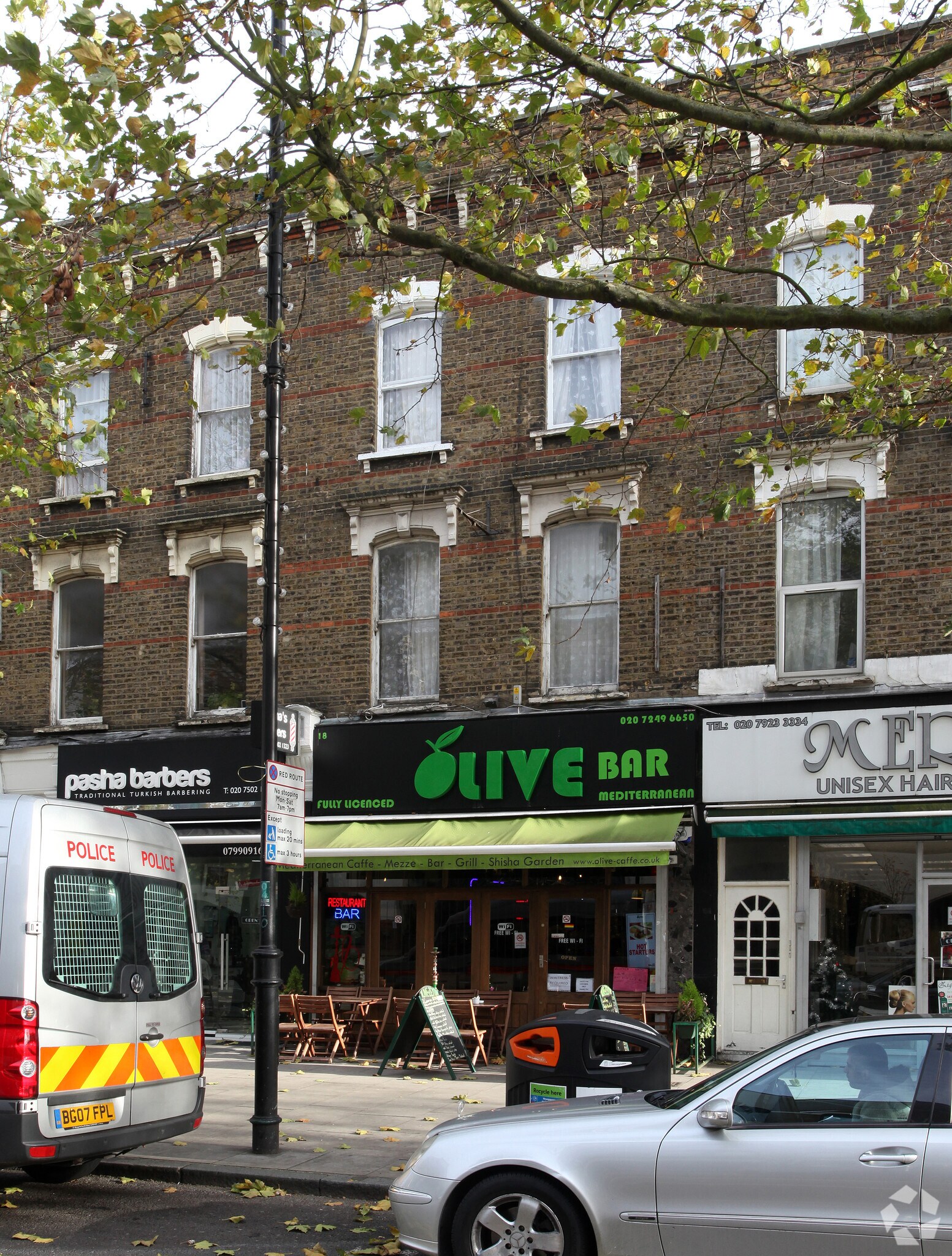 18 Stoke Newington High St, London for sale Primary Photo- Image 1 of 1