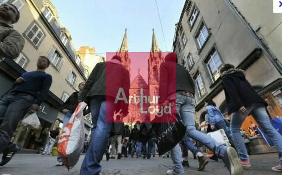 Location Commerce 81 m² - Photo 1