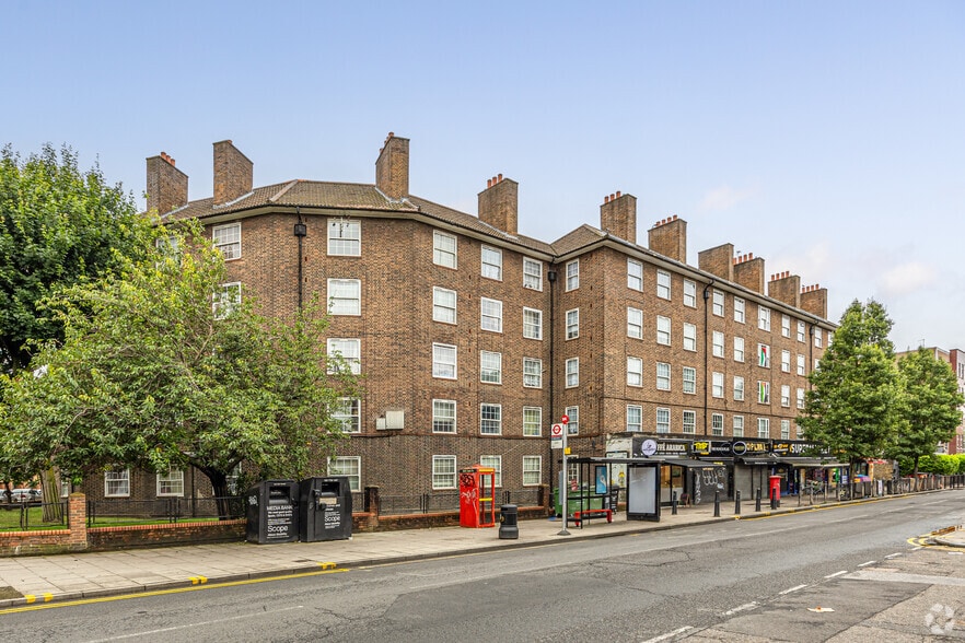 157-169 Devons Rd, London to rent - Primary Photo - Image 1 of 7
