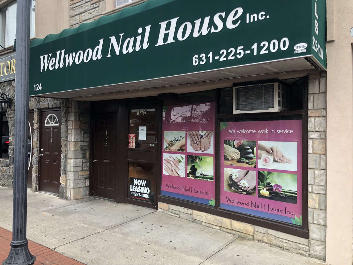 124 S Wellwood Ave, Lindenhurst 11757 UK