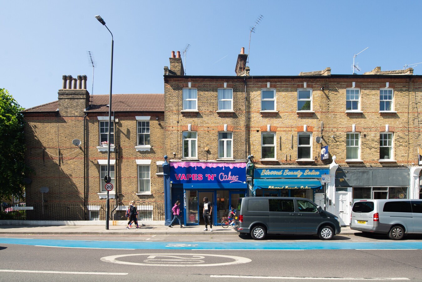 138 Battersea Park Rd, London, SW11 4LY UK