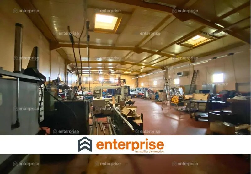Light Industrial in Saint-Maximin for sale Interior Photo- Image 1 of 4