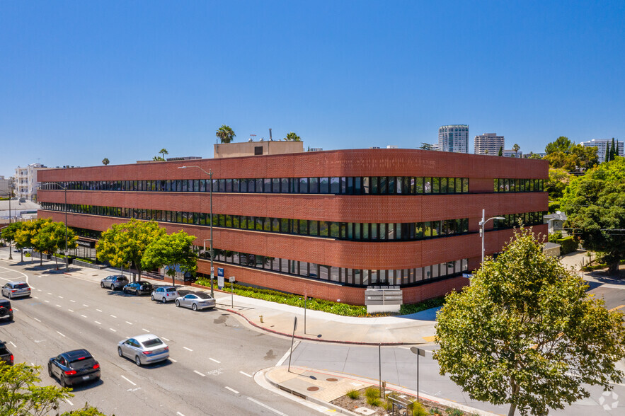 10351 Santa Monica Blvd, Los Angeles, CA for rent - Primary Photo - Image 1 of 11