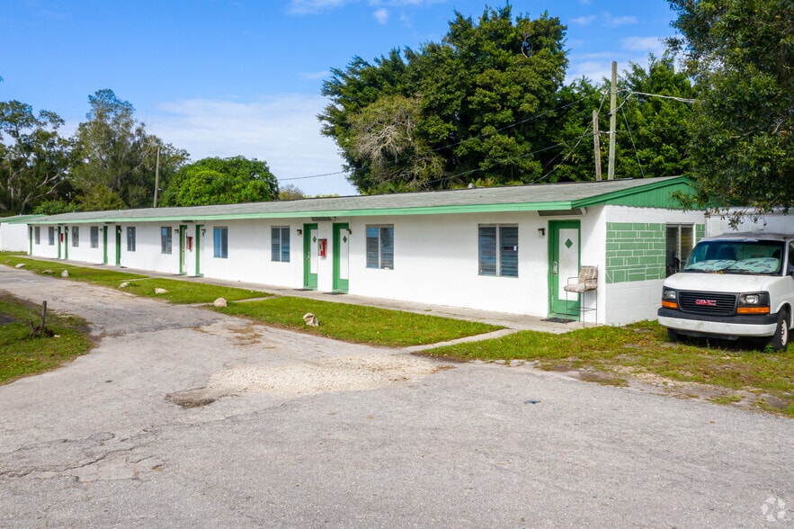 4523 Palm Beach Blvd, Fort Myers 33905 Green Wave Motel UK