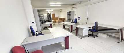 Office in Azuqueca de Henares, Guadalajara to rent Interior Photo- Image 1 of 8