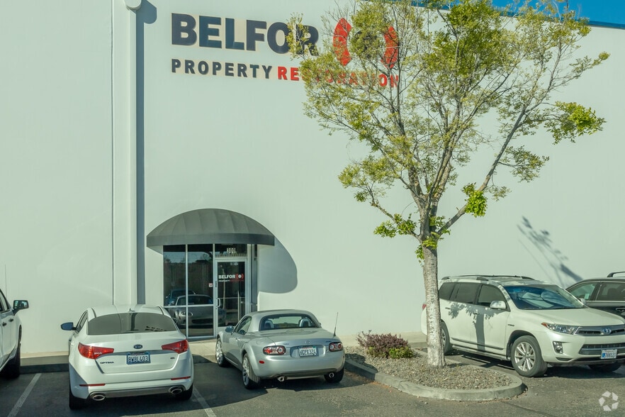 3132 Dwight Rd, Elk Grove, CA to rent - Building Photo - Image 2 of 10