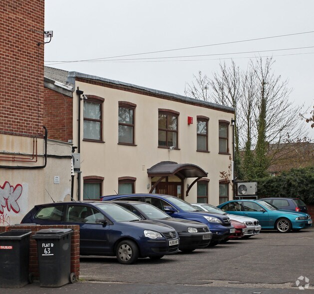 Pound St, Newbury, RG14 6AA Pound Court UK