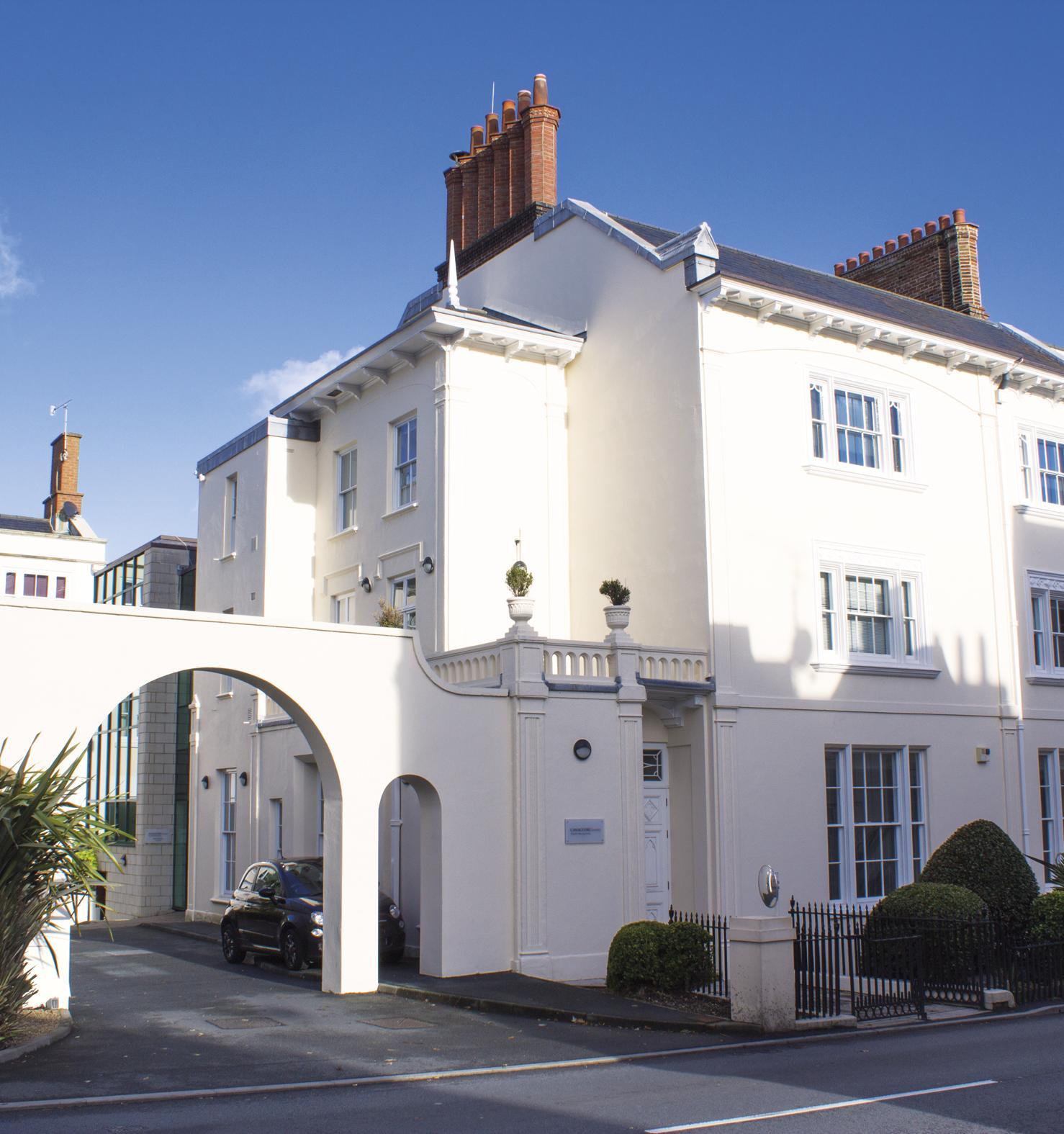 2 La Grange, Guernsey to rent Building Photo- Image 1 of 3