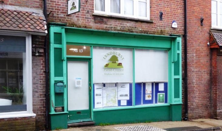 13 High St, Lyndhurst for sale - Primary Photo - Image 1 of 1