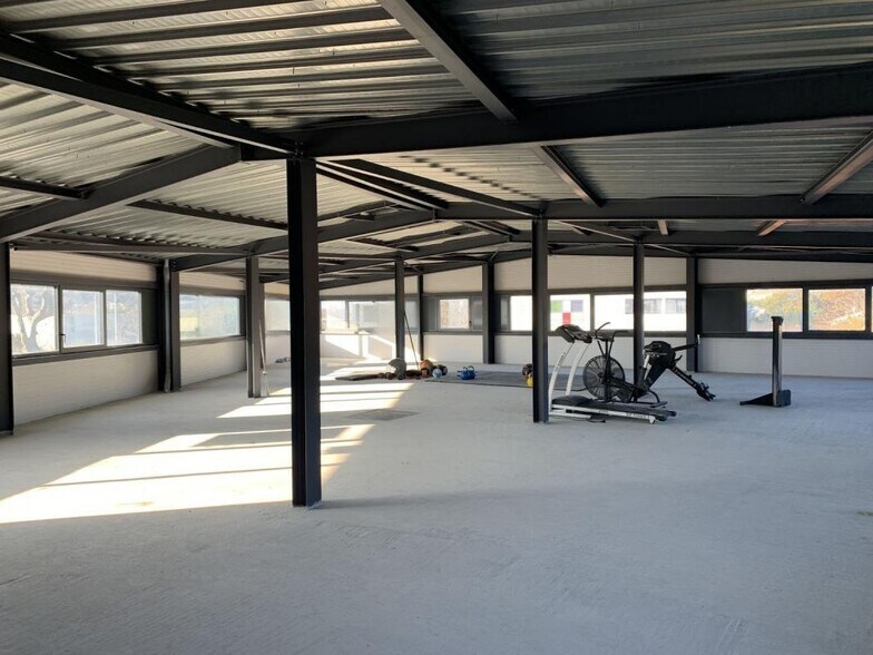 Office in Hyères to rent - Interior Photo - Image 2 of 4