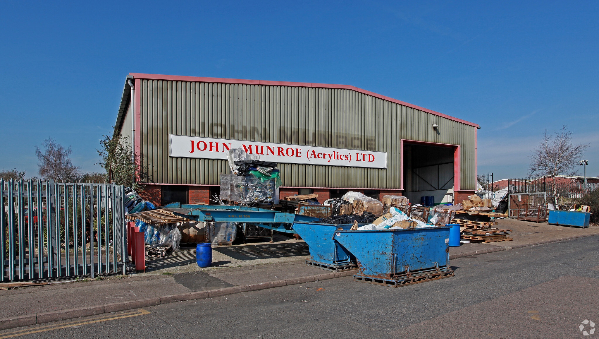 69 Weir Rd, London for sale Primary Photo- Image 1 of 1