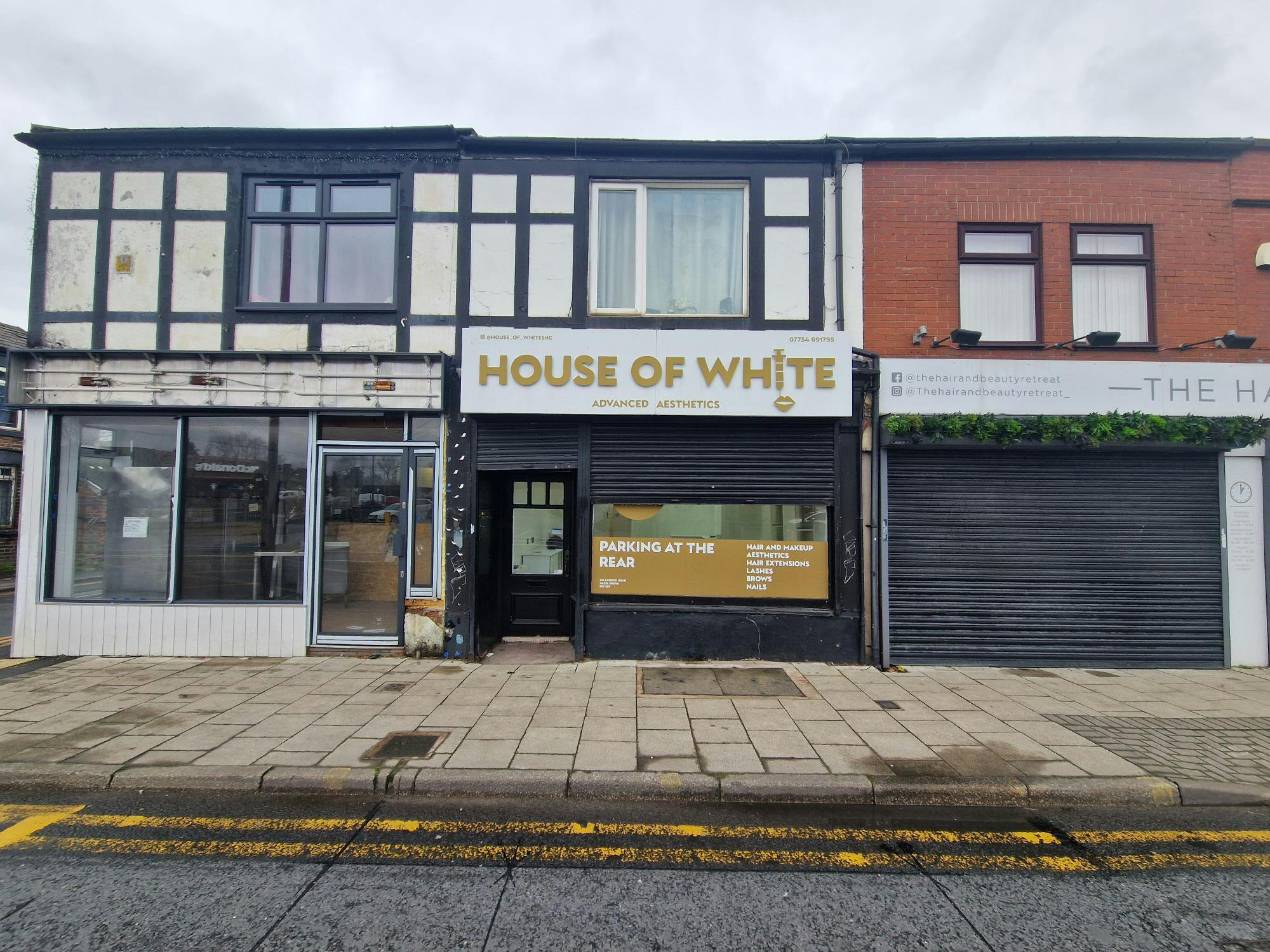 323 London Rd, Stockport to rent Building Photo- Image 1 of 12