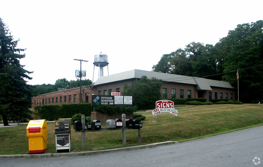 1689 Route 22, Brewster, NY for sale - Primary Photo - Image 1 of 1