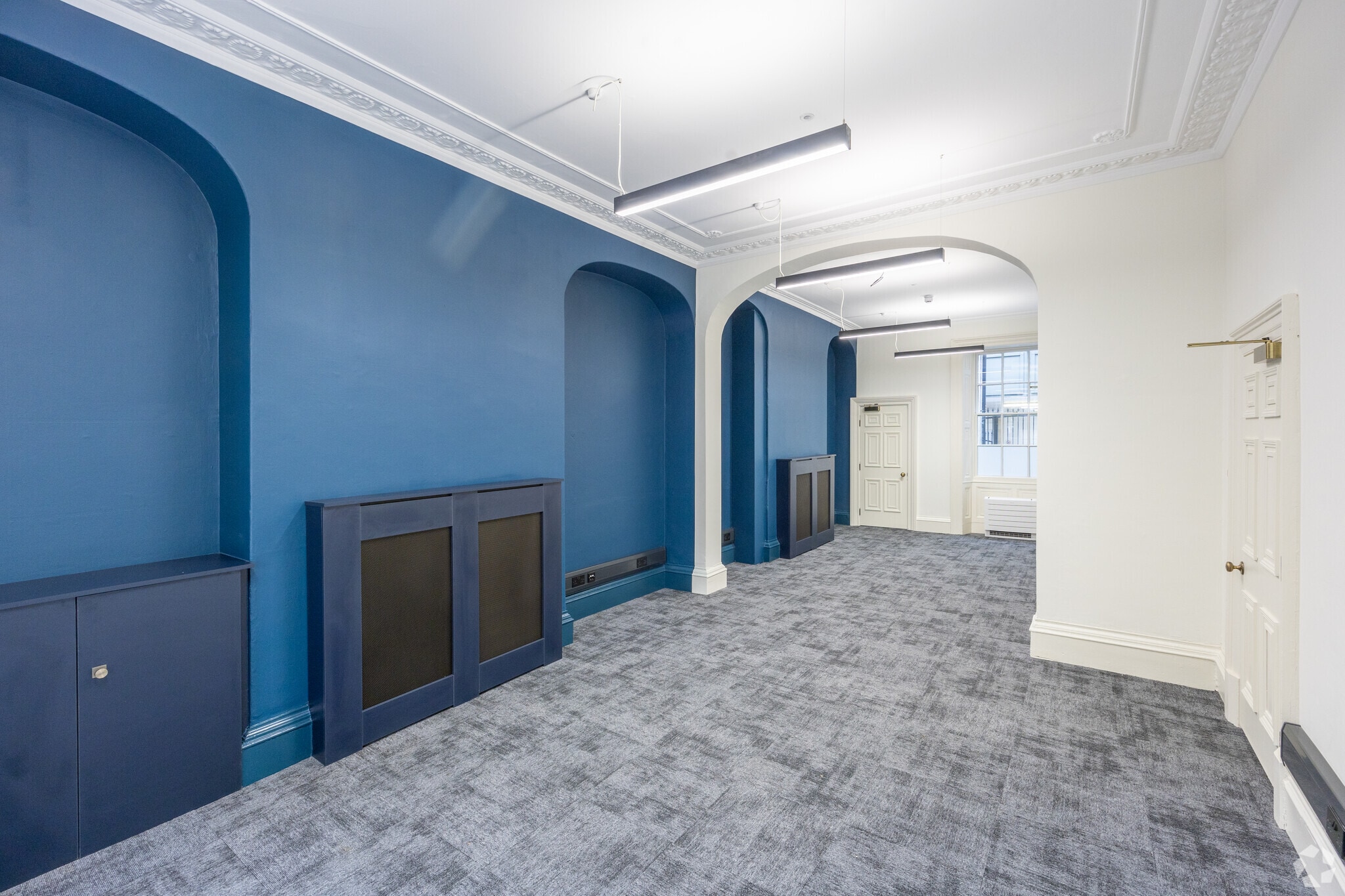 49-50 Queen Sq, Bristol to rent Interior Photo- Image 1 of 2