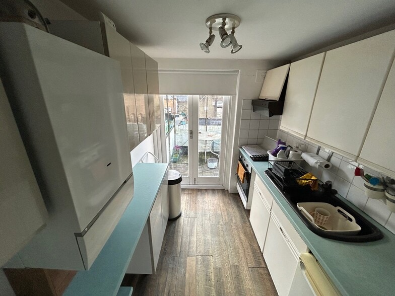 15 Eastgate St, Lewes for sale - Interior Photo - Image 2 of 5