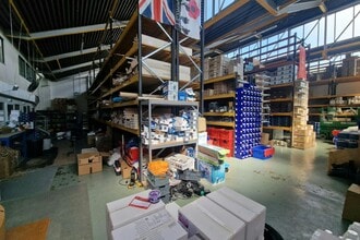 Bessemer Rd, Basingstoke to rent Interior Photo- Image 1 of 5