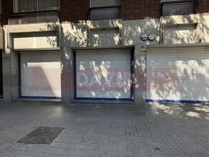 Retail in L'Hospitalet de Llobregat, Barcelona to rent Interior Photo- Image 1 of 7
