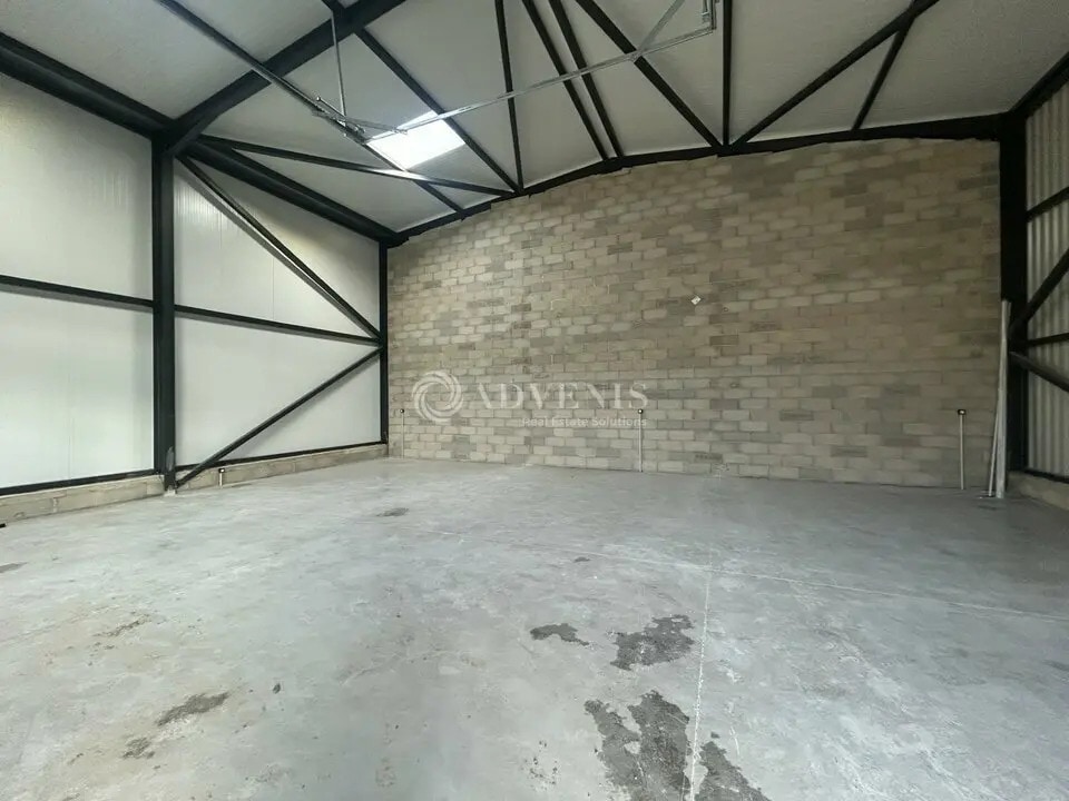 Location Entrepôt 120 m² - Photo 1