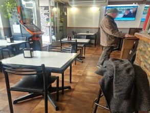 Retail in Barcelona, Barcelona to rent Interior Photo- Image 1 of 5