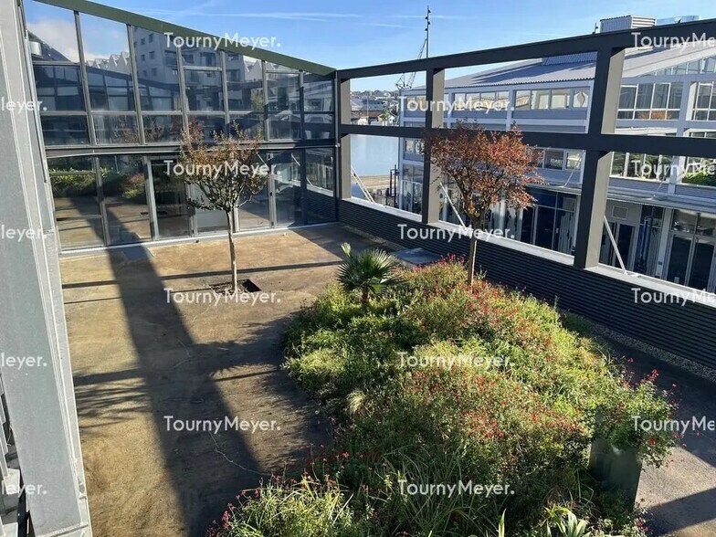 Office in Bordeaux to rent - Building Photo - Image 3 of 7