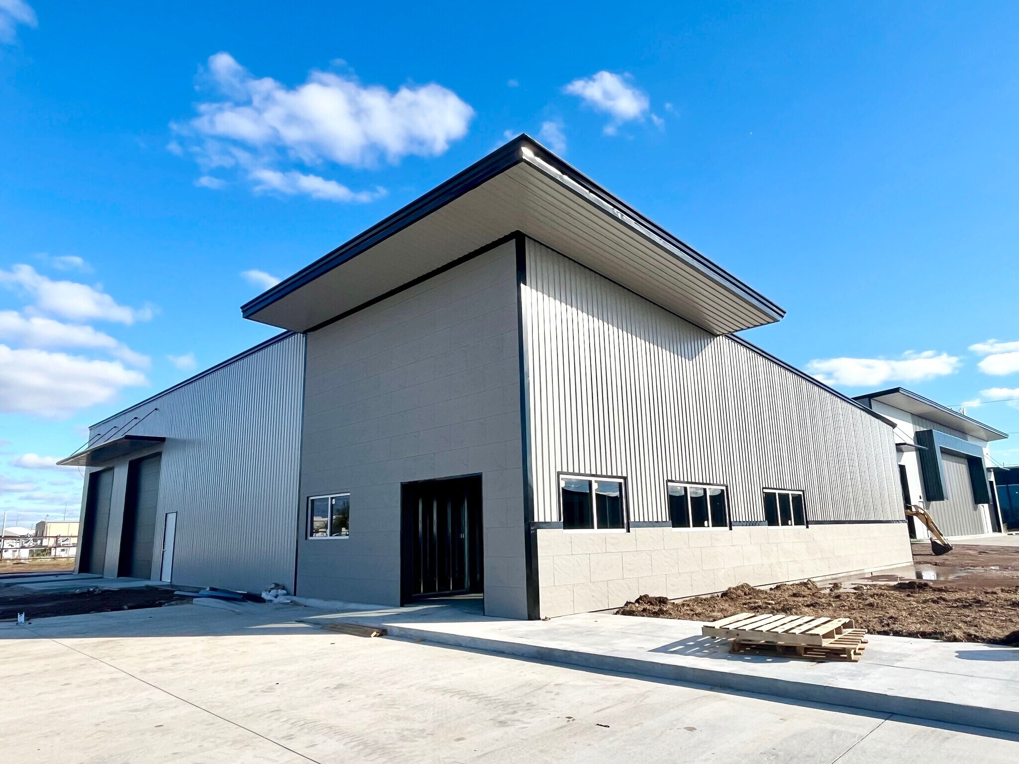 12516 Roadrunner Lane, Oklahoma City, OK for sale Primary Photo- Image 1 of 1