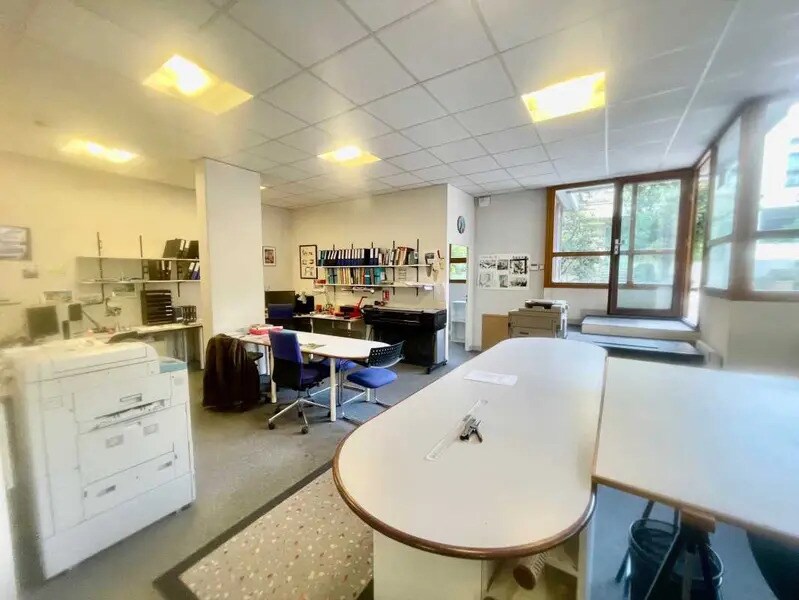 Build-to-Rent in Paris for sale Interior Photo- Image 1 of 12