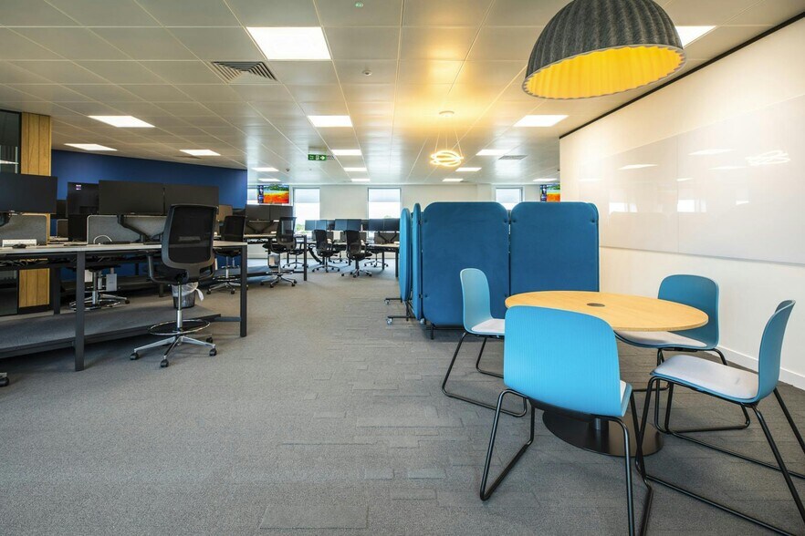 Jessop Ave, Cheltenham to rent - Interior Photo - Image 1 of 2