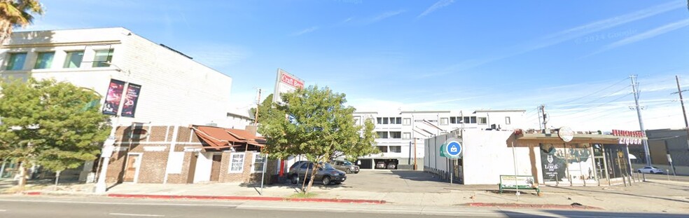 14917 Ventura Blvd, Sherman Oaks, CA for rent - Building Photo - Image 2 of 3