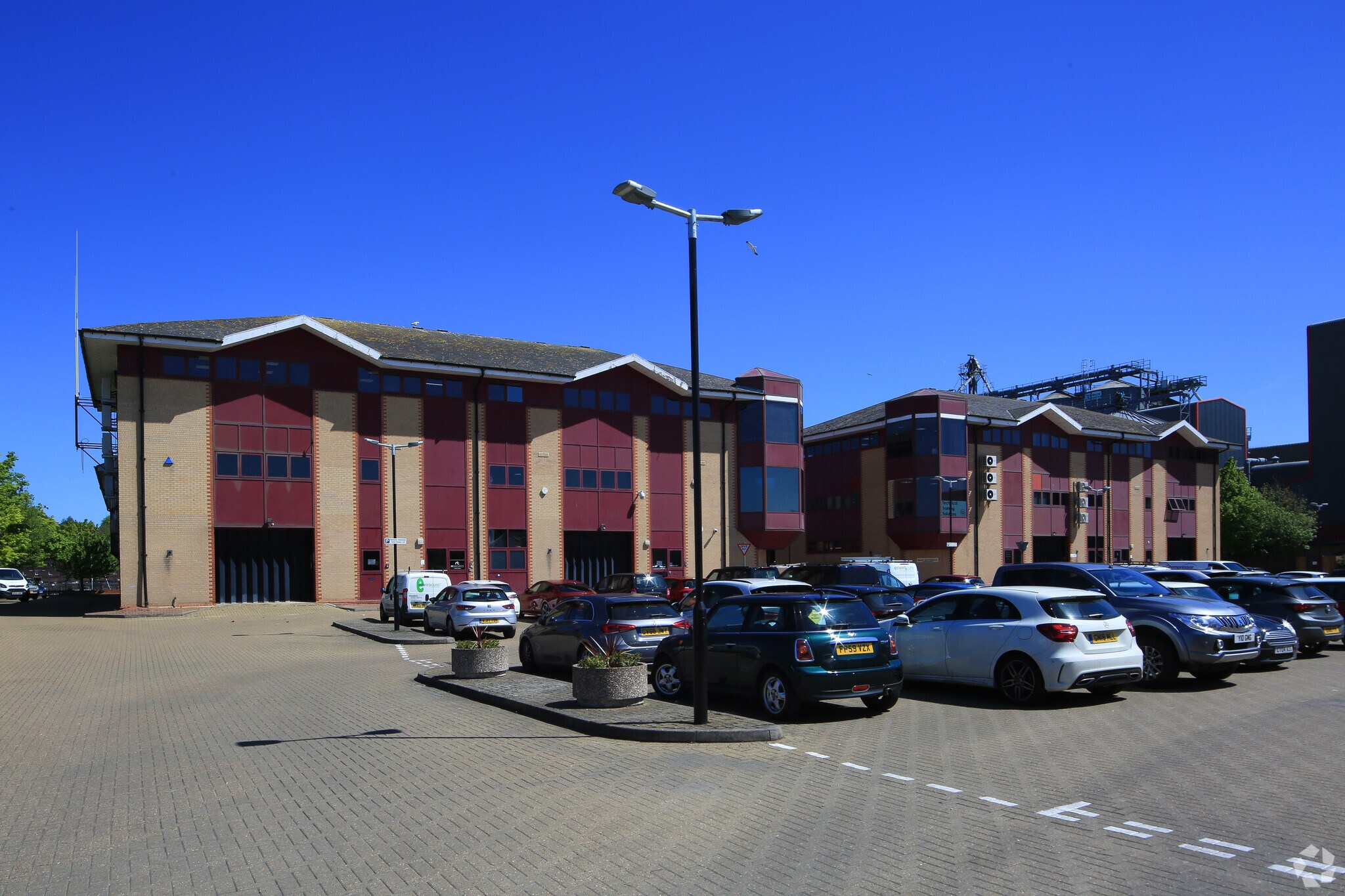 Neptune Way, Rochester for sale Primary Photo- Image 1 of 1