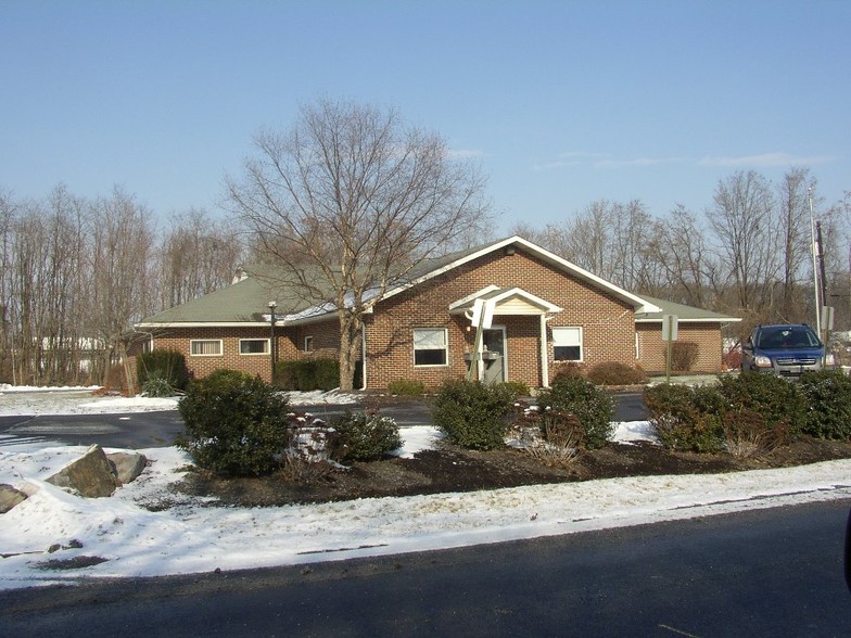 Office in Carlisle, PA for sale - Primary Photo - Image 1 of 1