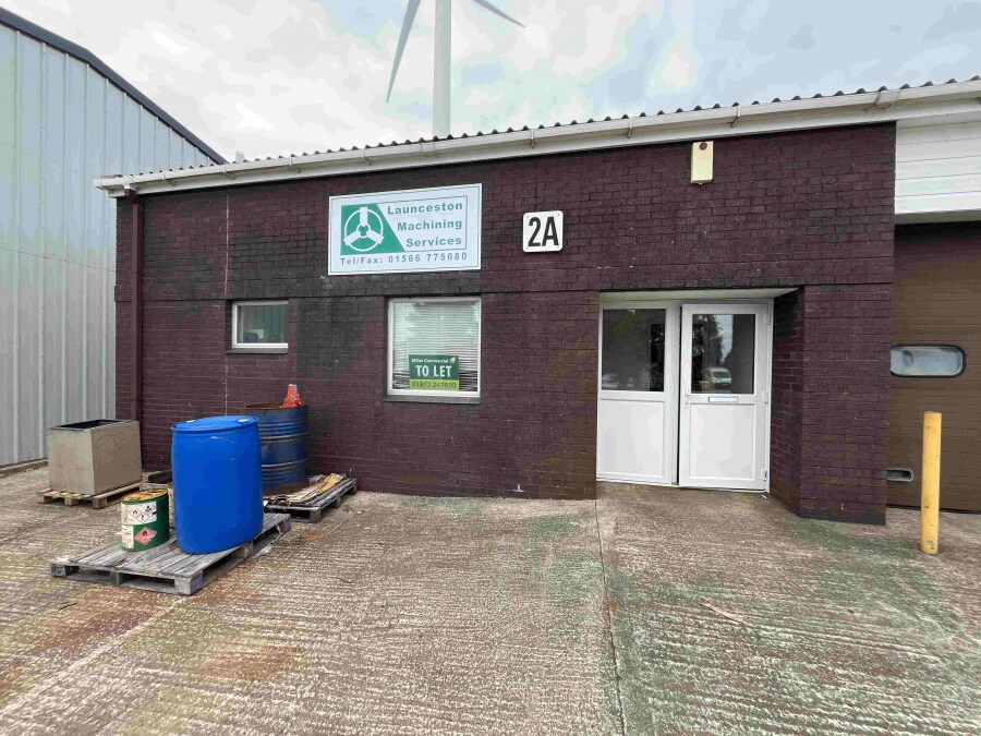 Pennygillam Way, Launceston to rent Building Photo- Image 1 of 3