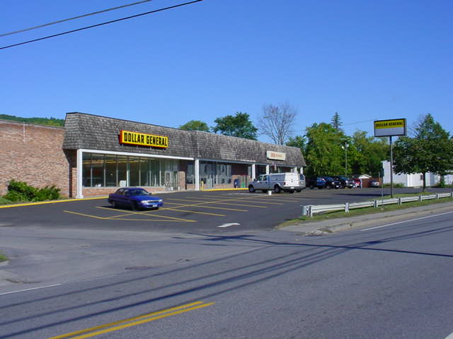 180 Broadway, Whitehall, NY for rent - Building Photo - Image 1 of 3