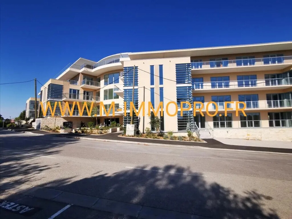 Location Commerce 182 m² - Photo 1