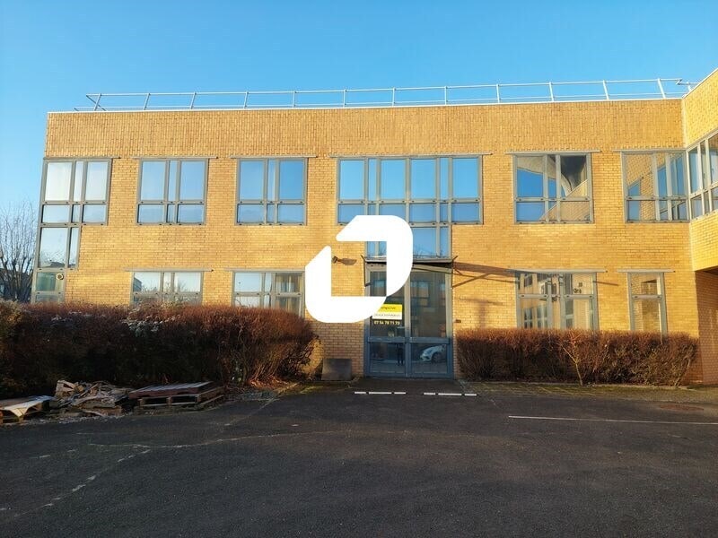 Vente Bureaux 821 m² - Photo 1
