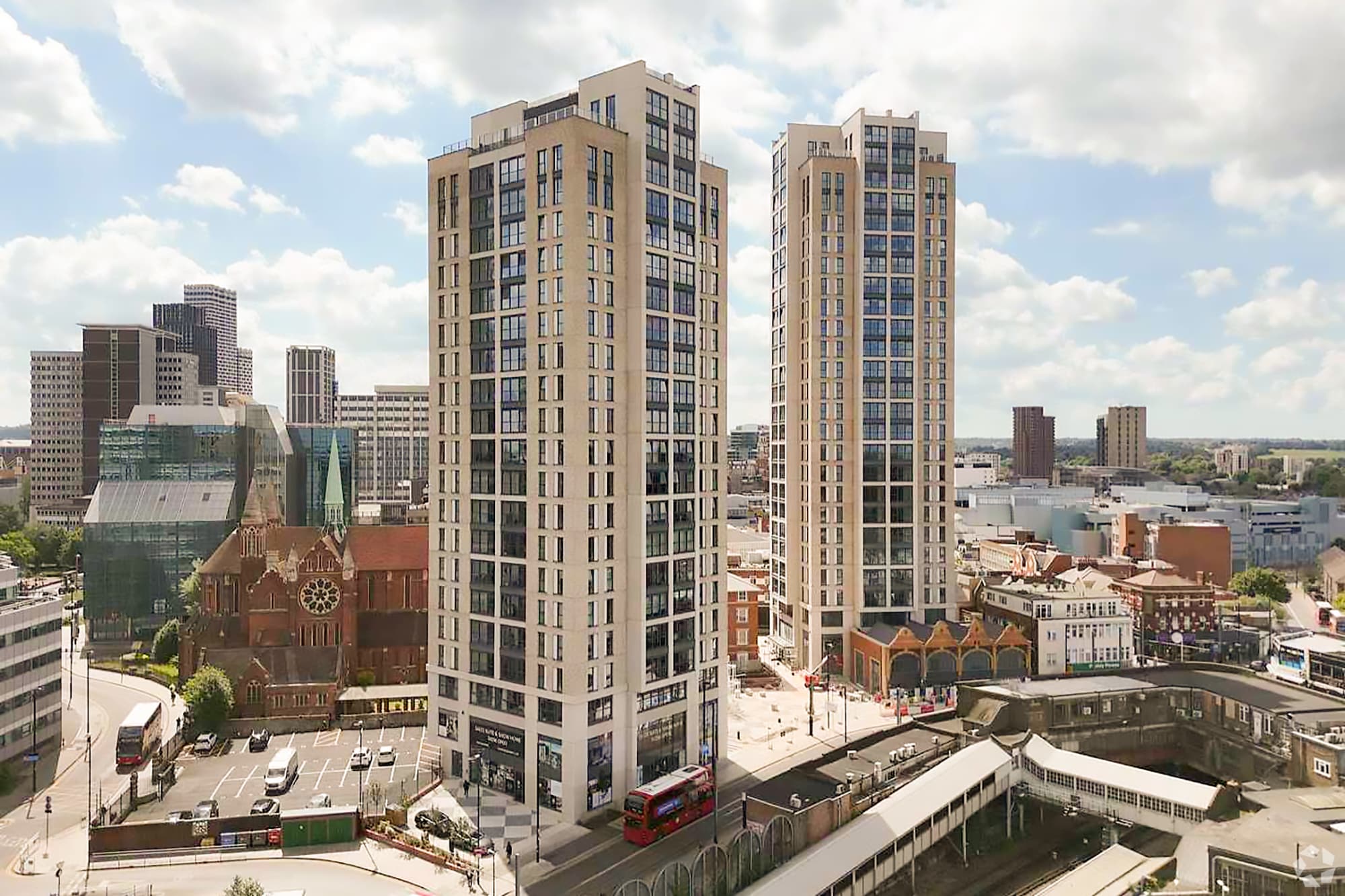 Cherry Orchard Rd, Croydon to rent Primary Photo- Image 1 of 9