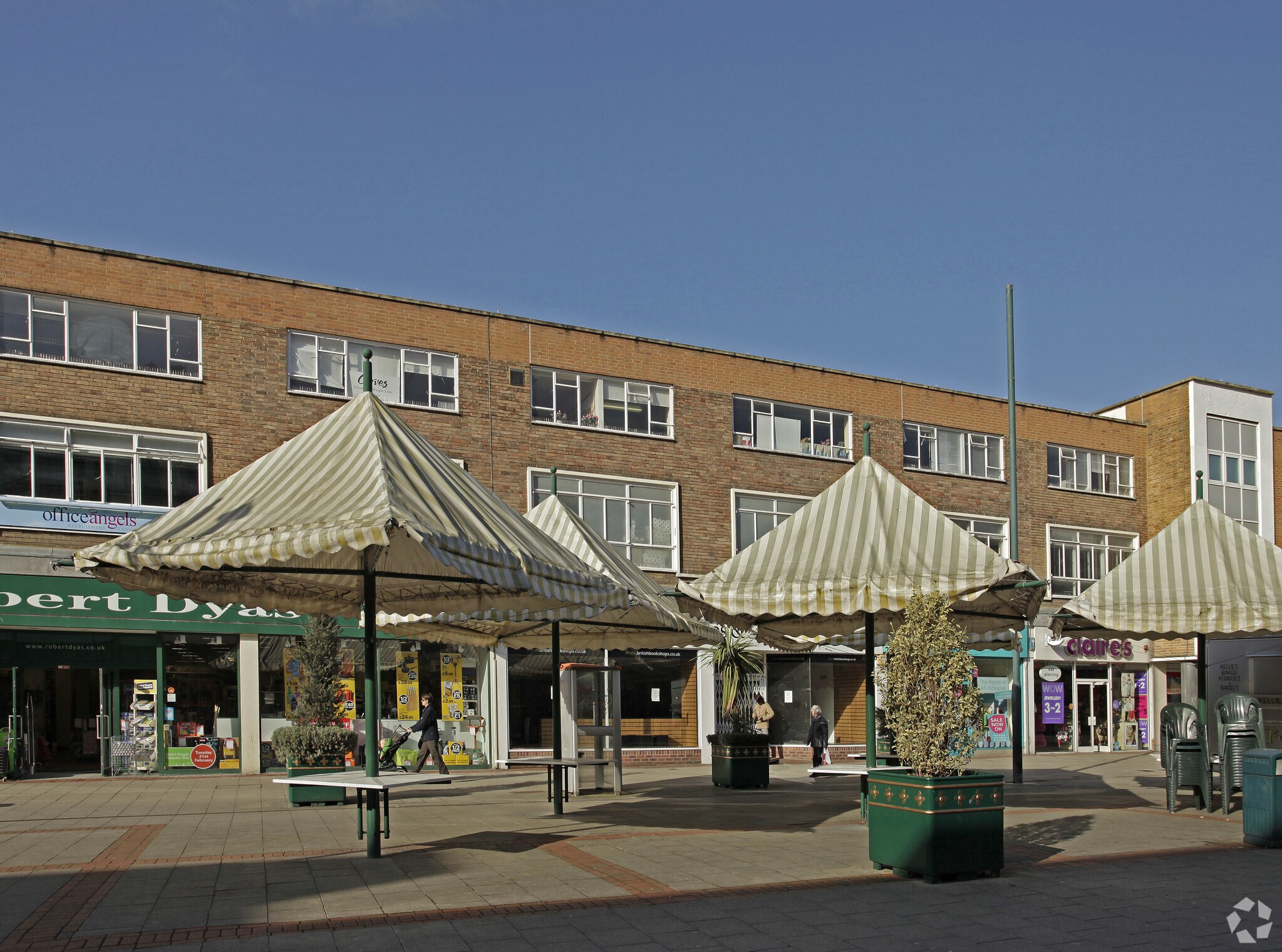 240-244 Marlowes, Hemel Hempstead for sale Primary Photo- Image 1 of 1
