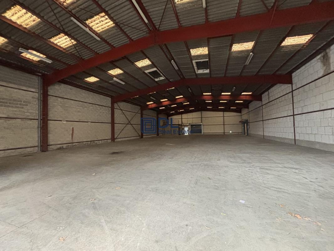 Industrial in Lisses to rent Interior Photo- Image 1 of 15
