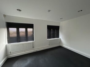 Horsham Rd, Steyning to rent Interior Photo- Image 1 of 5