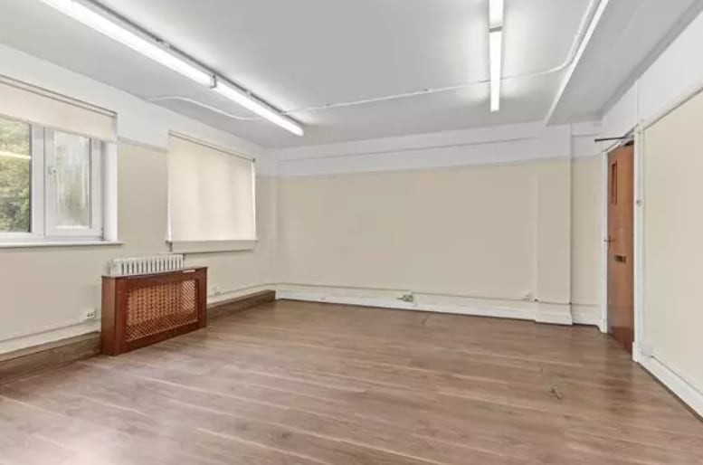 The Broadway, London to rent Interior Photo- Image 1 of 6