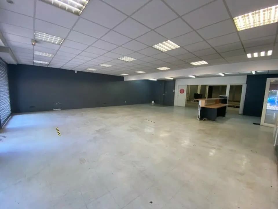 Retail in Toulouse for sale Interior Photo- Image 1 of 8