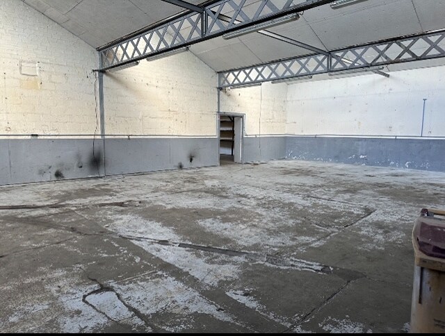 Light Industrial in Limas for sale - Interior Photo - Image 2 of 11