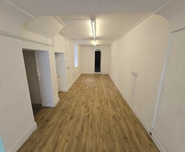 6 Bridgeland St, Bideford to rent Interior Photo- Image 2 of 6