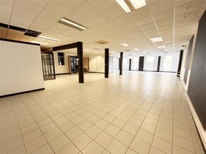 50 Chase Rd, Southend On Sea to rent Building Photo- Image 2 of 15