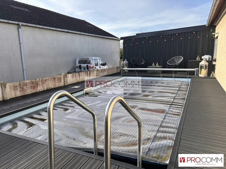 Light Industrial in Morancez for sale - Building Photo - Image 2 of 9