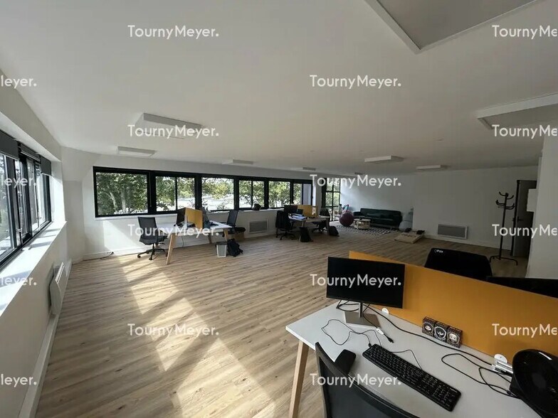 Office in Orvault to rent - Interior Photo - Image 2 of 4