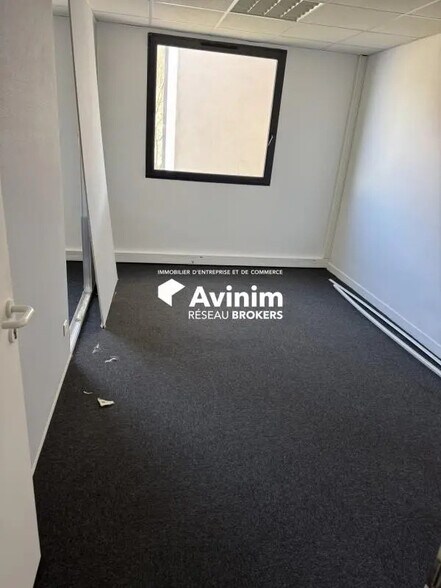 Office in Brignais for sale - Interior Photo - Image 3 of 32