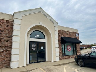 More details for 1505 N Veterans Pky, Bloomington, IL - Retail for Rent